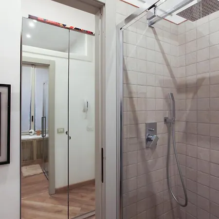 The Double Comfort - Quiet Flat, 2 Private Bathrooms In Centre * Μιλάνο